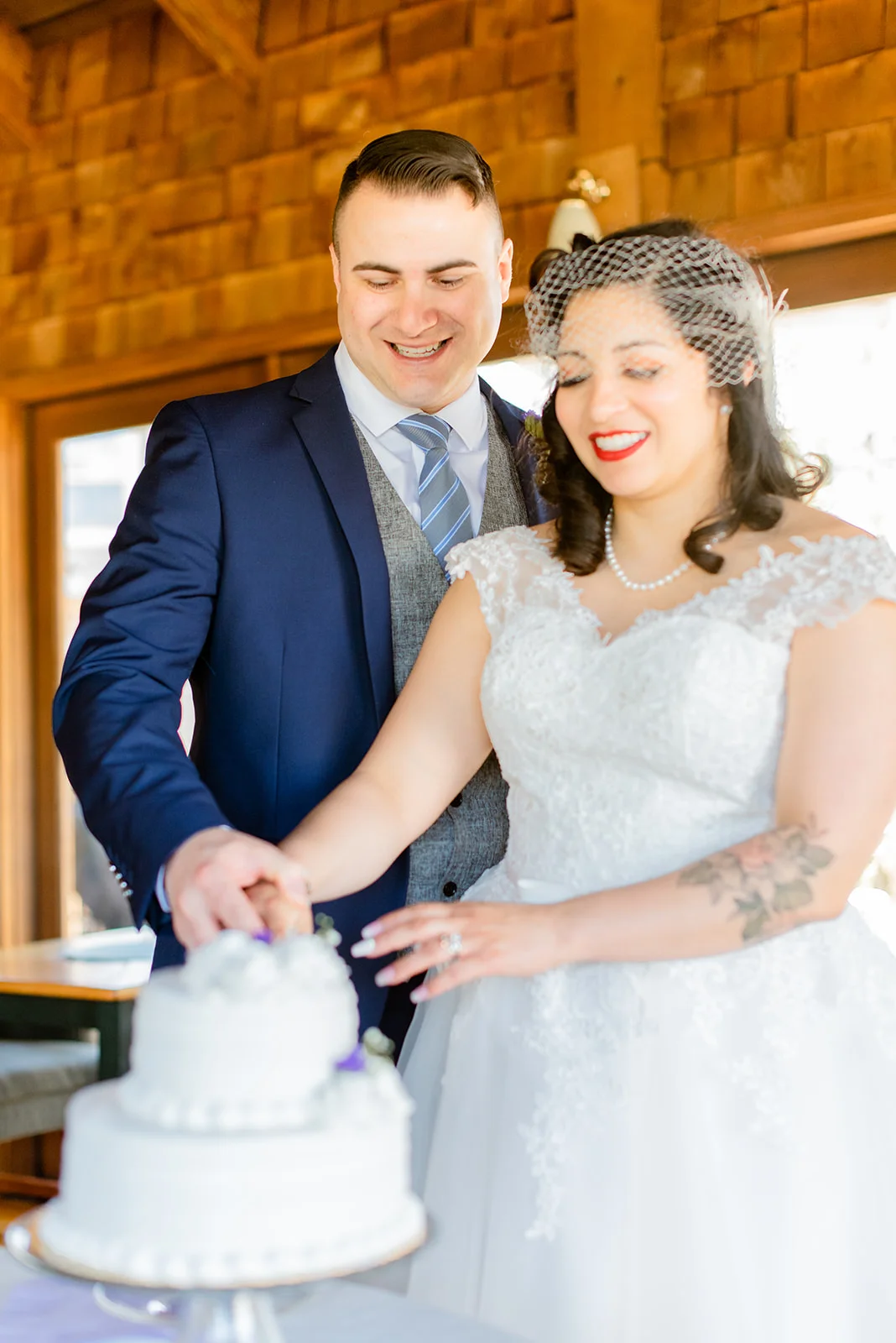 Wedding couple with cake